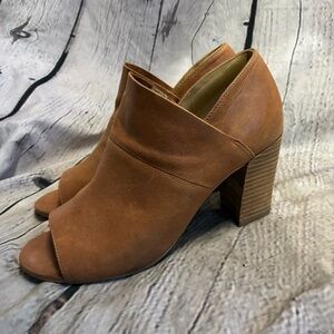 Adam Tucker Women’s McKenna Genuine Leather Open Toe Ankle Heeled Booties Sz 8